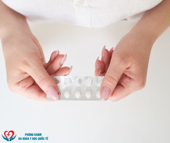 Uống viên thuốc phá thai đầu tiên không ra máu có sao không